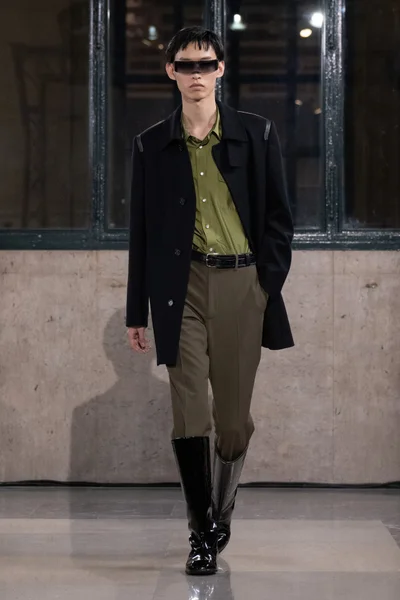 Look 22
